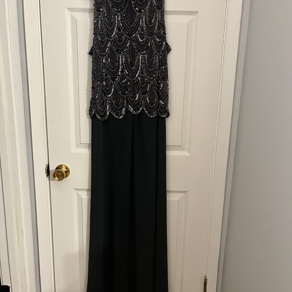 JKara Art Deco Beaded Full Length Evening Gown - Picture 3 of 5